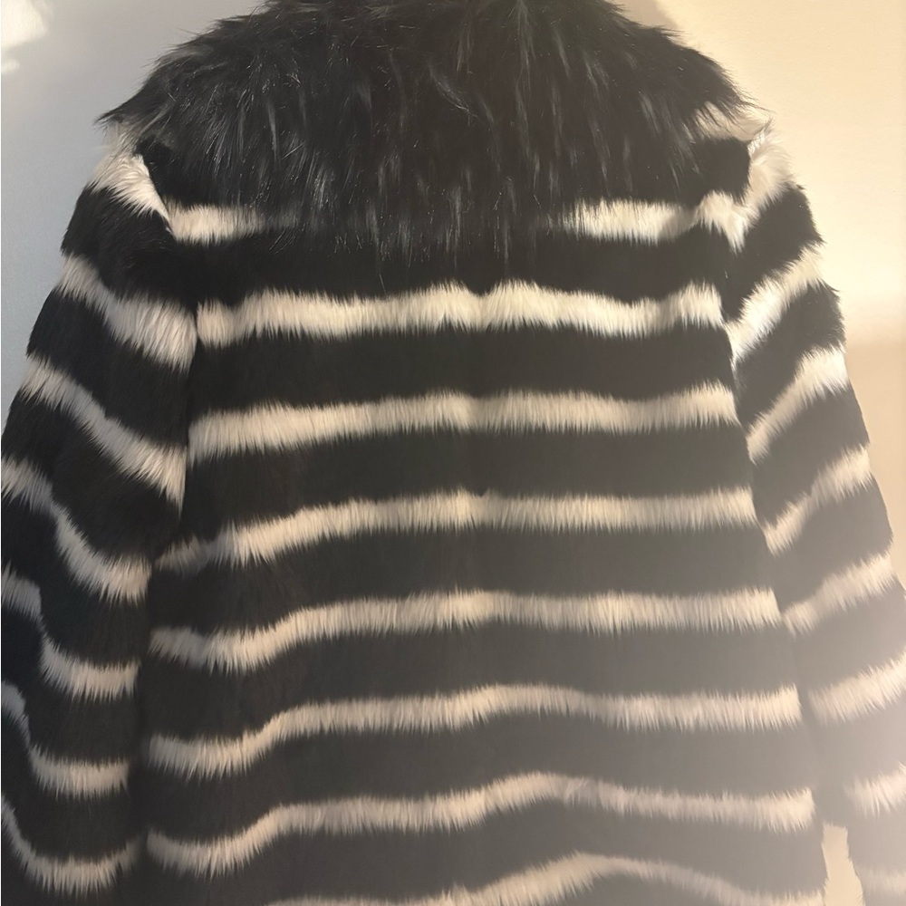 2B Bebe Black and White Teddy Jacket with Striking Stripes